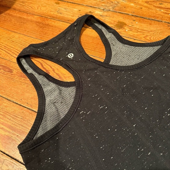 Lululemon Swiftly Tech Racerback Black White size 6 - Picture 4 of 5